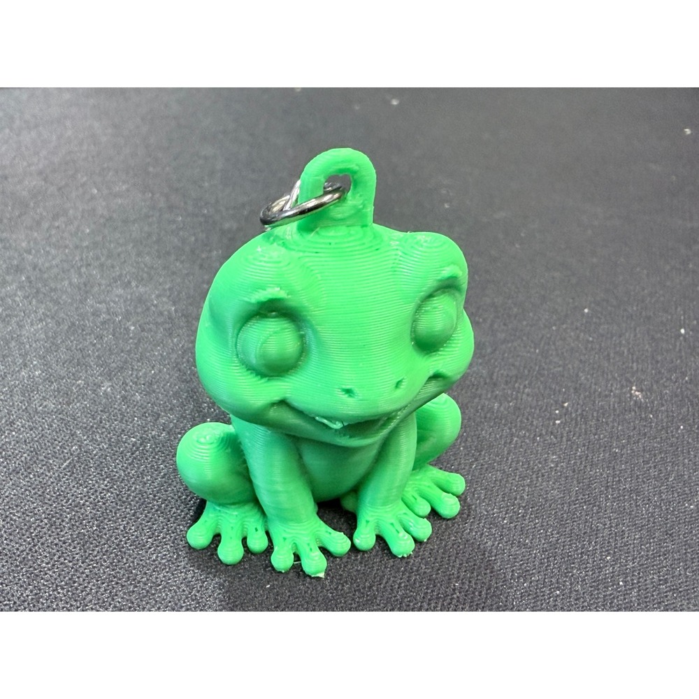 Green 3D Printed Frog Keychain Whimsical Animal Charm Bag Accessory - Picture 2 of 4
